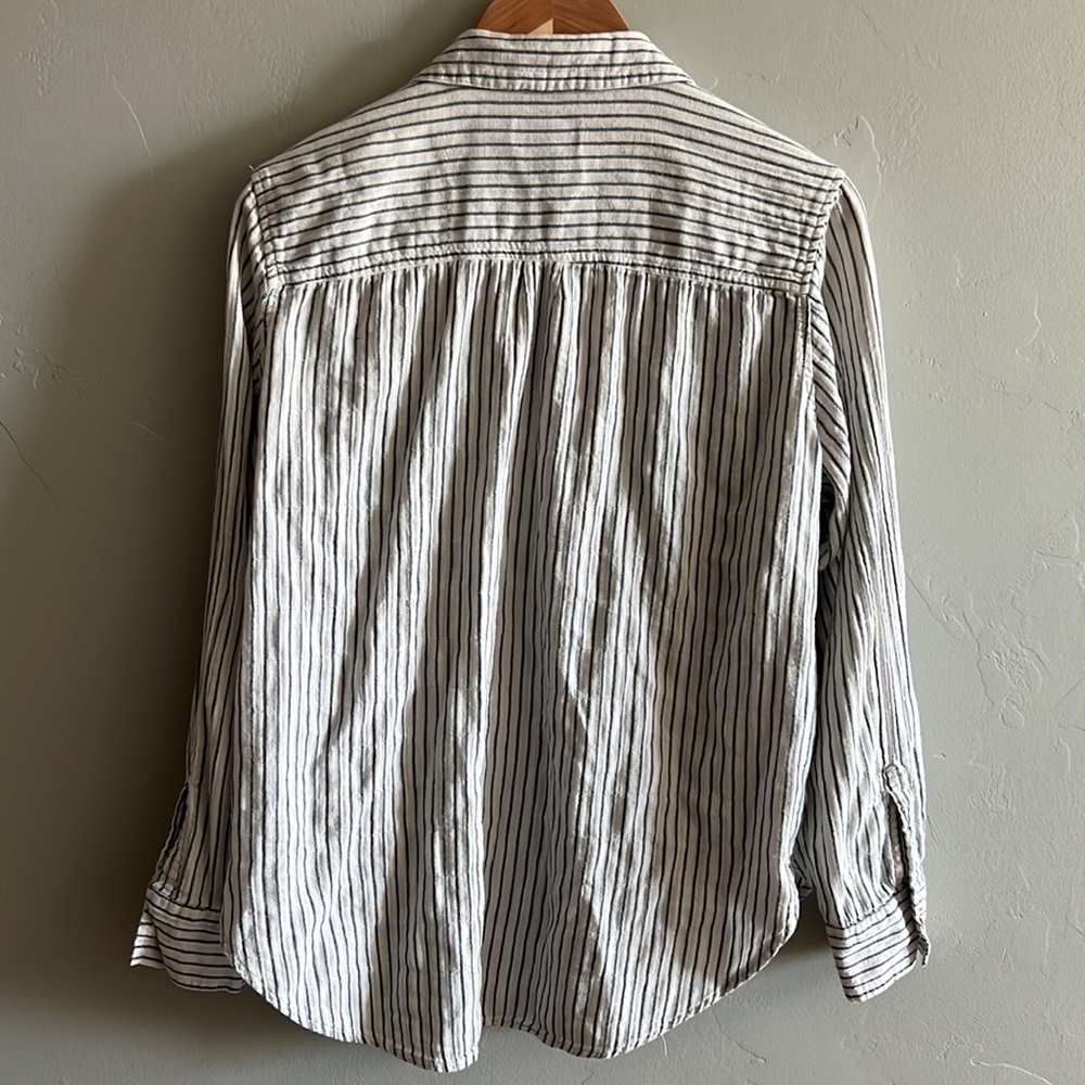 Universal Thread Shirt - Picture 2 of 4